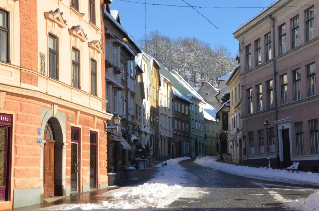 i Design Studio Ljubljana Eksteriør billede